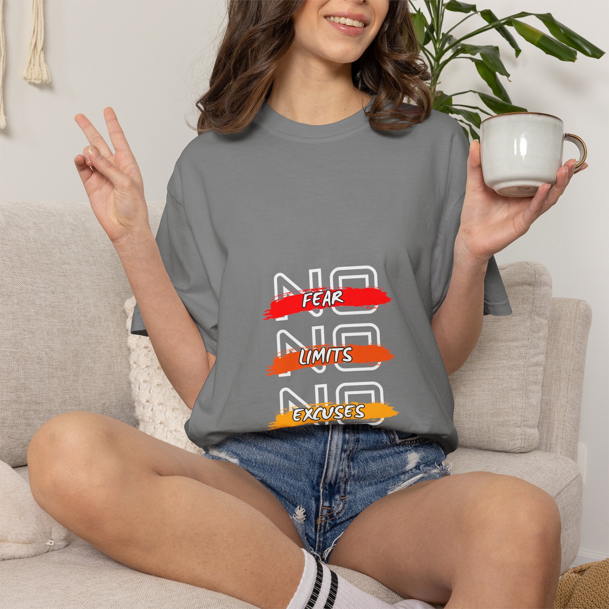 T-Shirt — "No Fear, No Limits, No Excuses" Motivational Graphic Tee