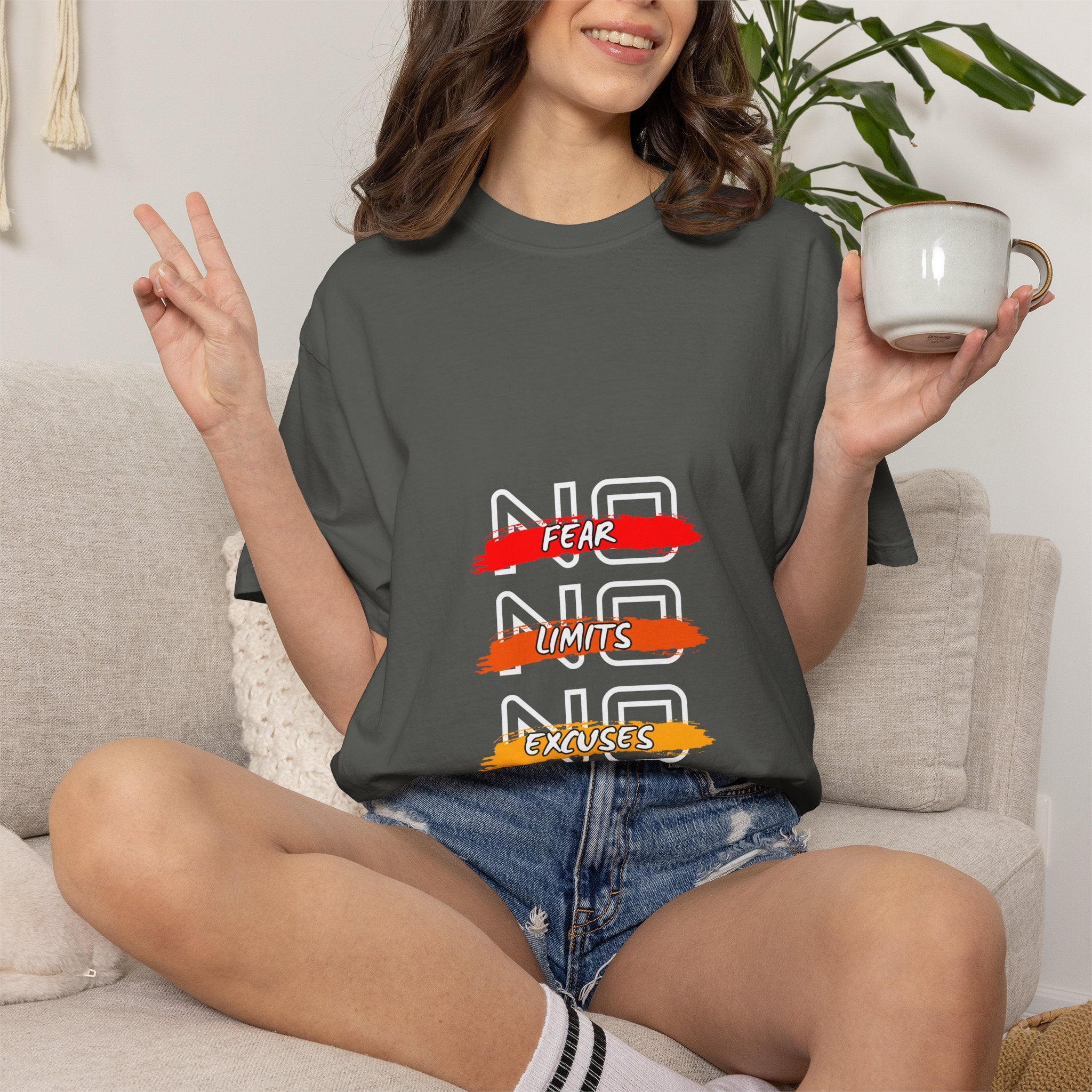 T-Shirt — "No Fear, No Limits, No Excuses" Motivational Graphic Tee