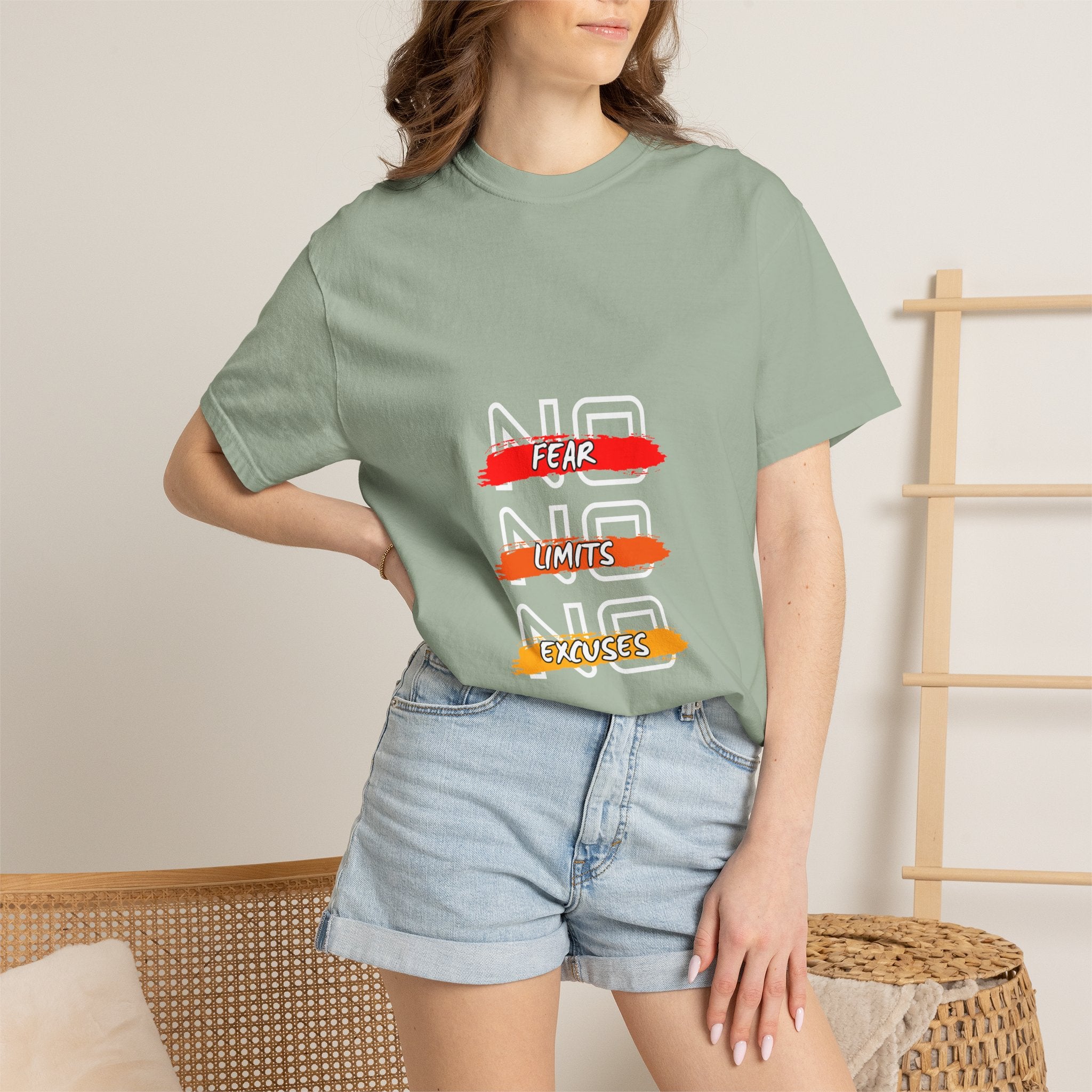T-Shirt — "No Fear, No Limits, No Excuses" Motivational Graphic Tee