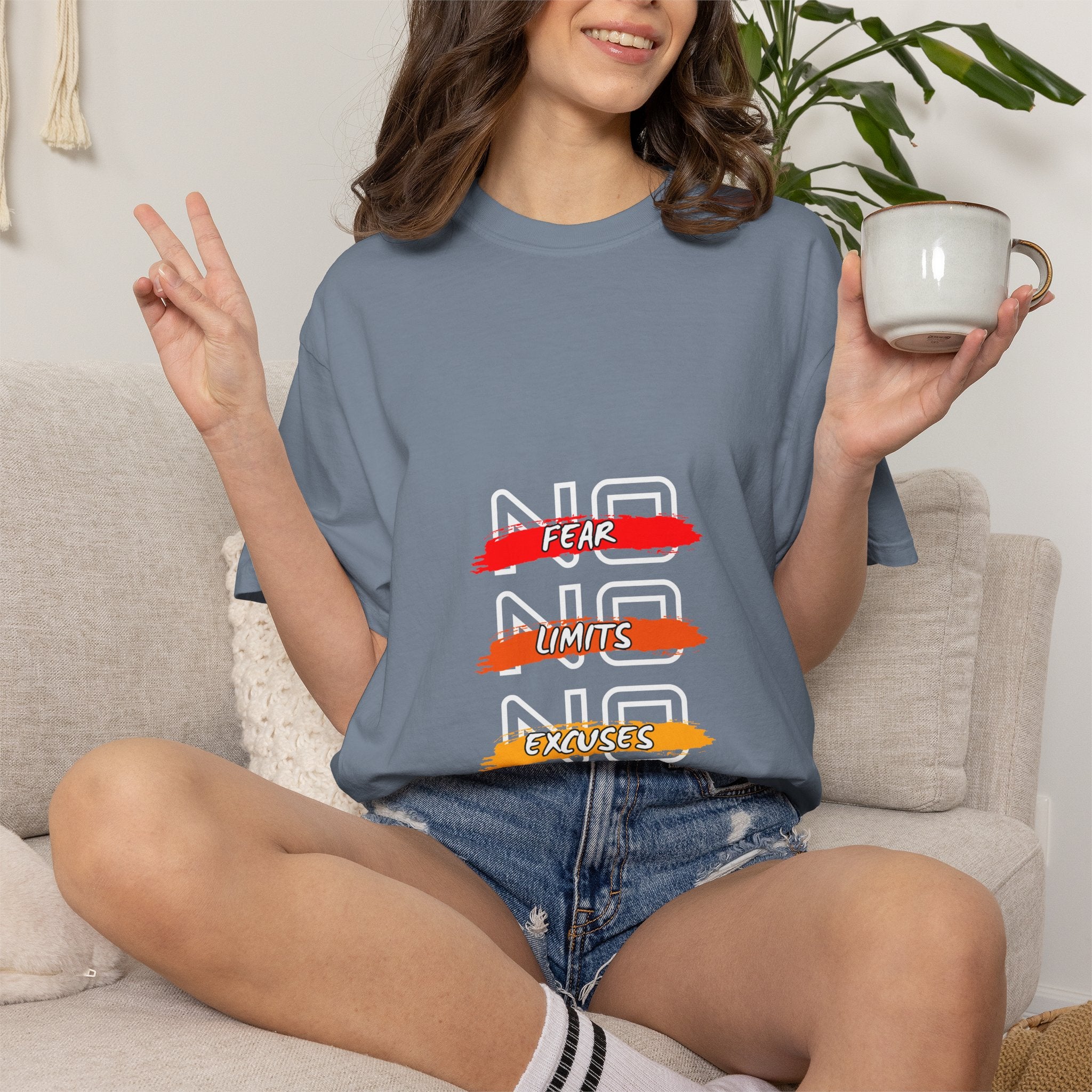 T-Shirt — "No Fear, No Limits, No Excuses" Motivational Graphic Tee