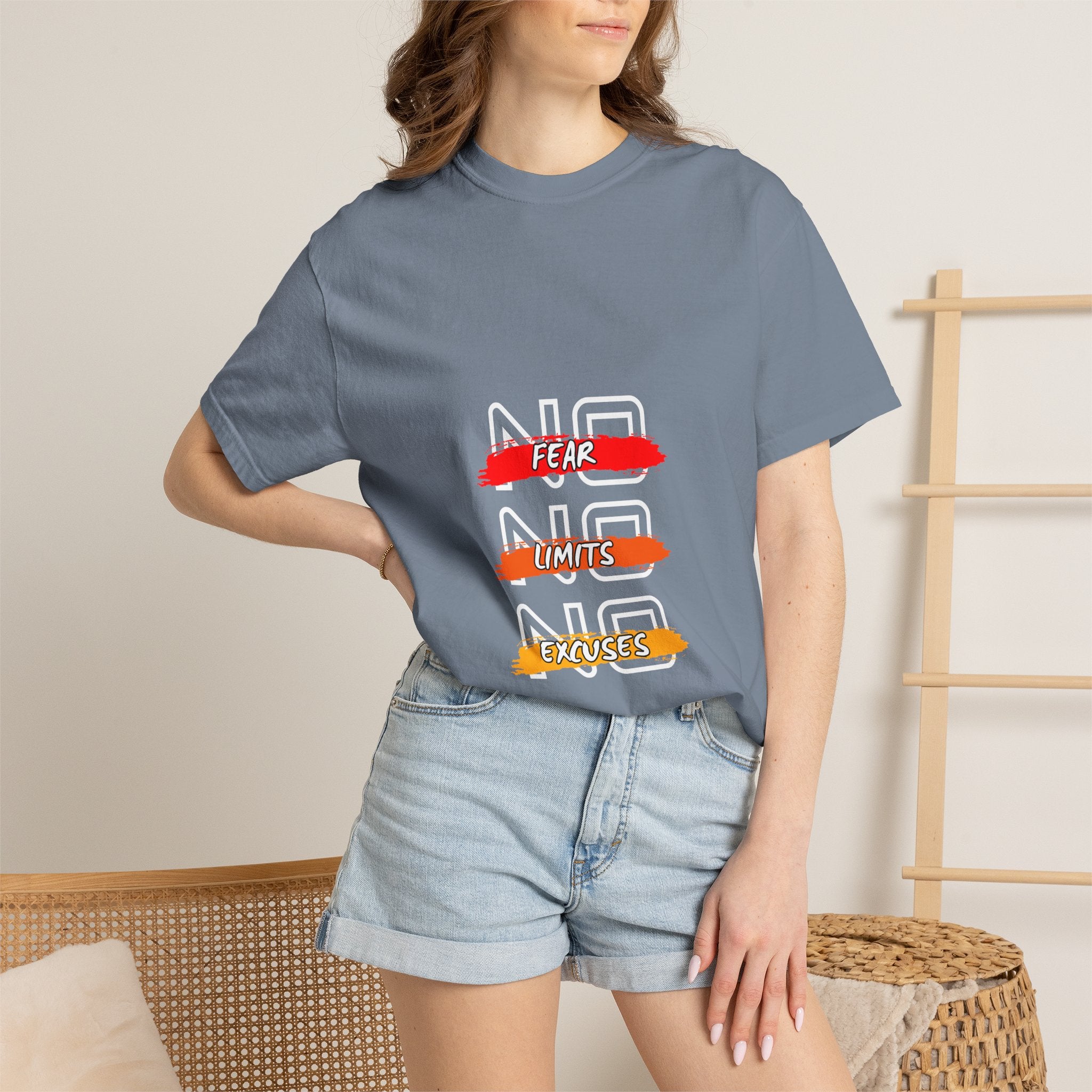 T-Shirt — "No Fear, No Limits, No Excuses" Motivational Graphic Tee