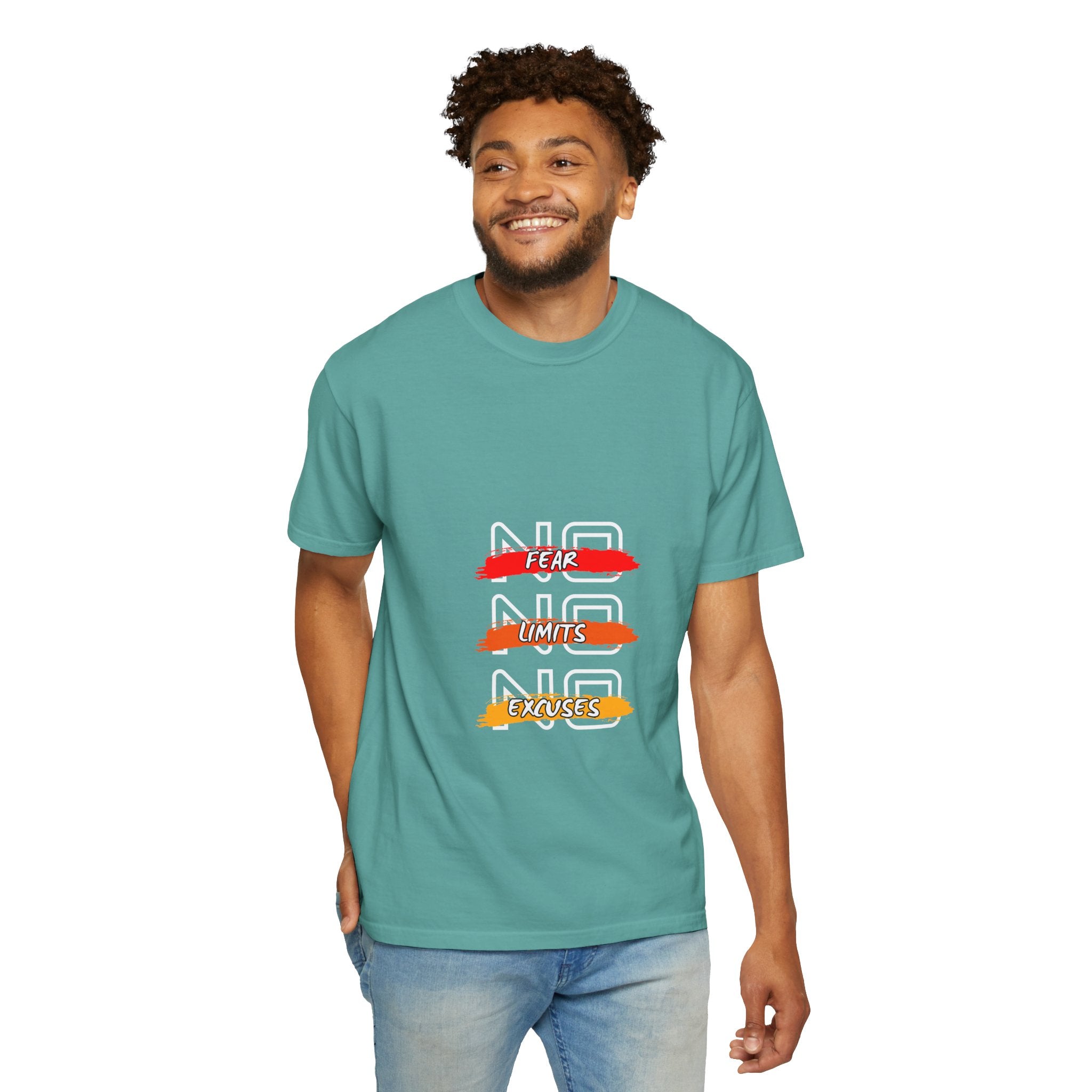 T-Shirt — "No Fear, No Limits, No Excuses" Motivational Graphic Tee