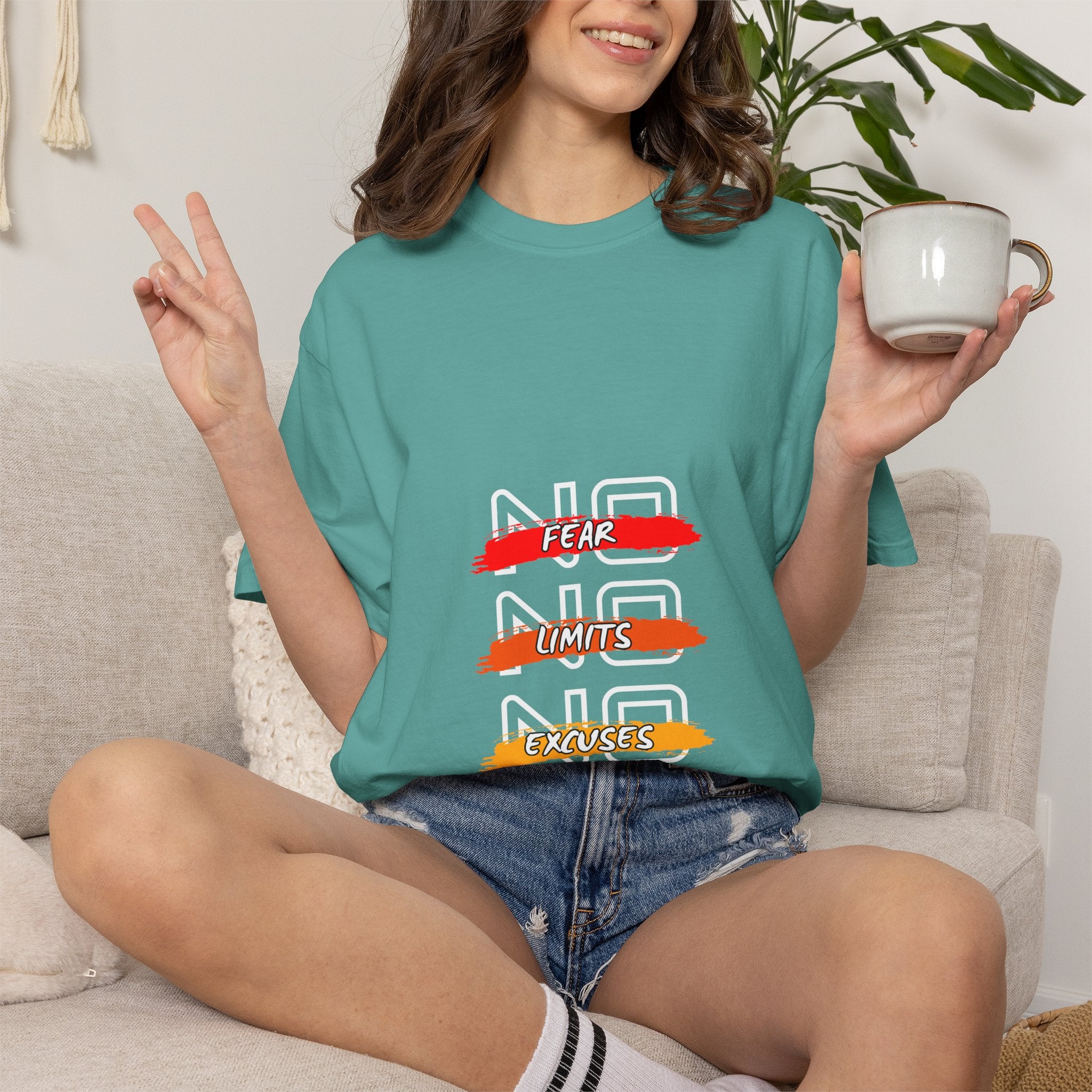 T-Shirt — "No Fear, No Limits, No Excuses" Motivational Graphic Tee