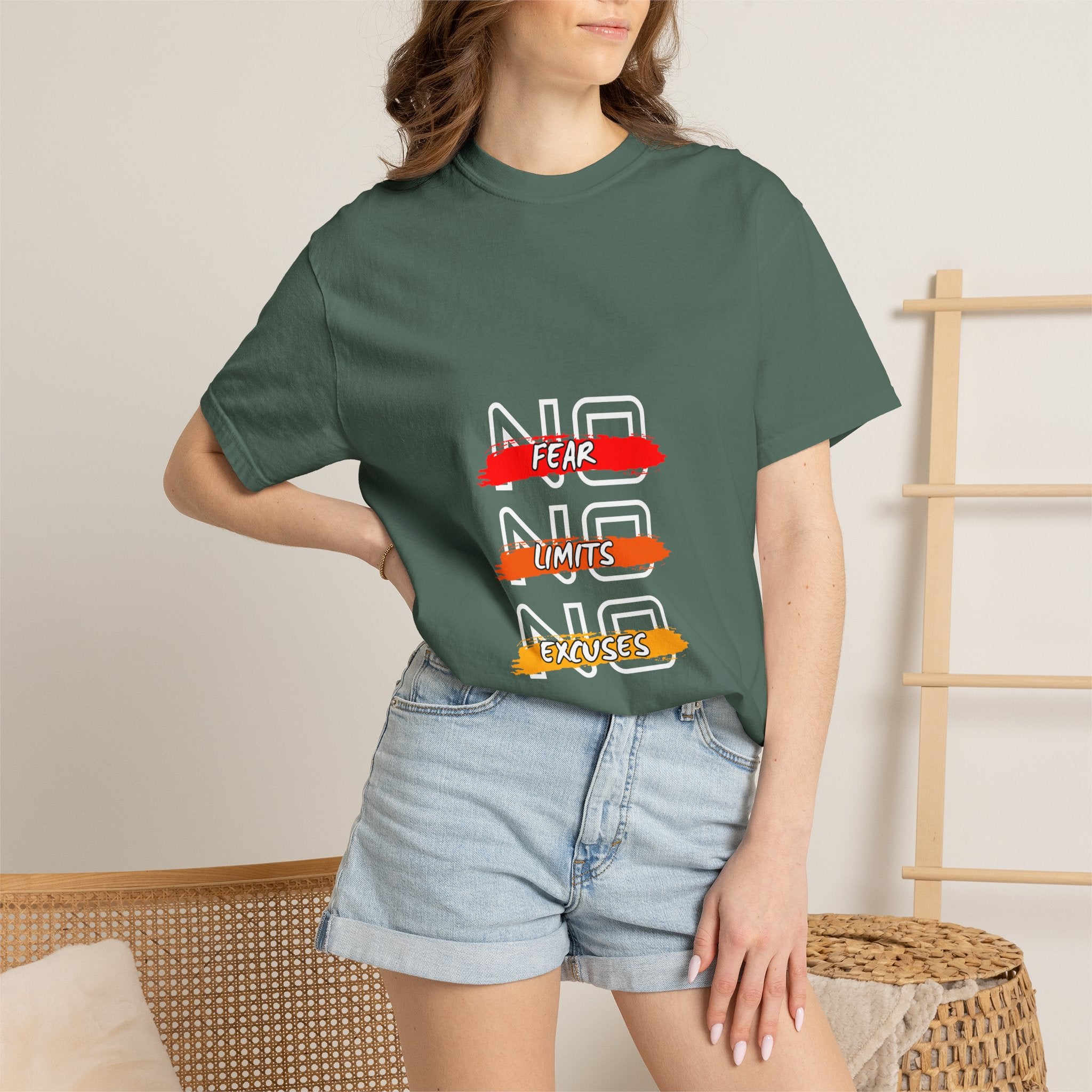 T-Shirt — "No Fear, No Limits, No Excuses" Motivational Graphic Tee