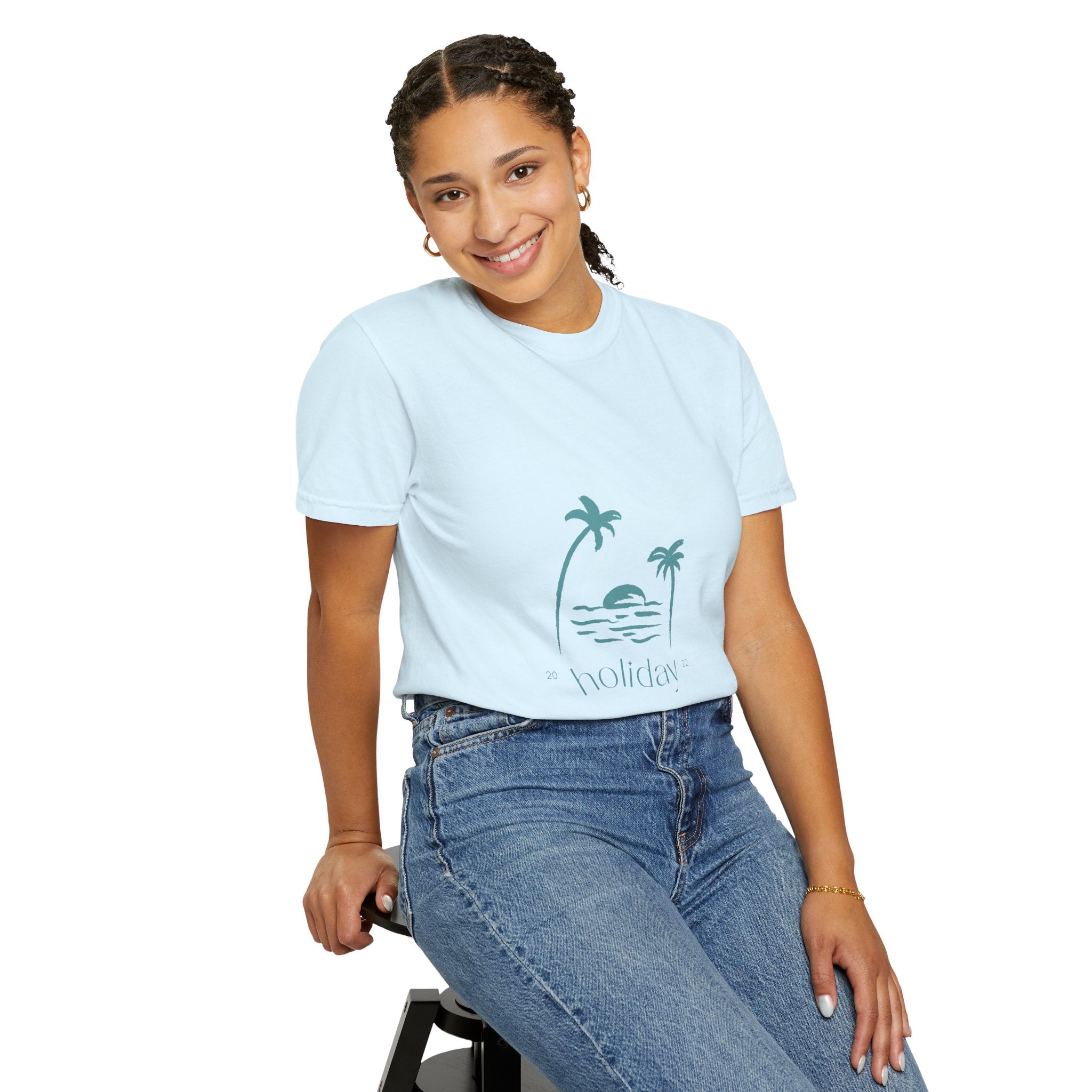 Holiday Palm Beach T-Shirt — Vintage Sunset Tropical Graphic