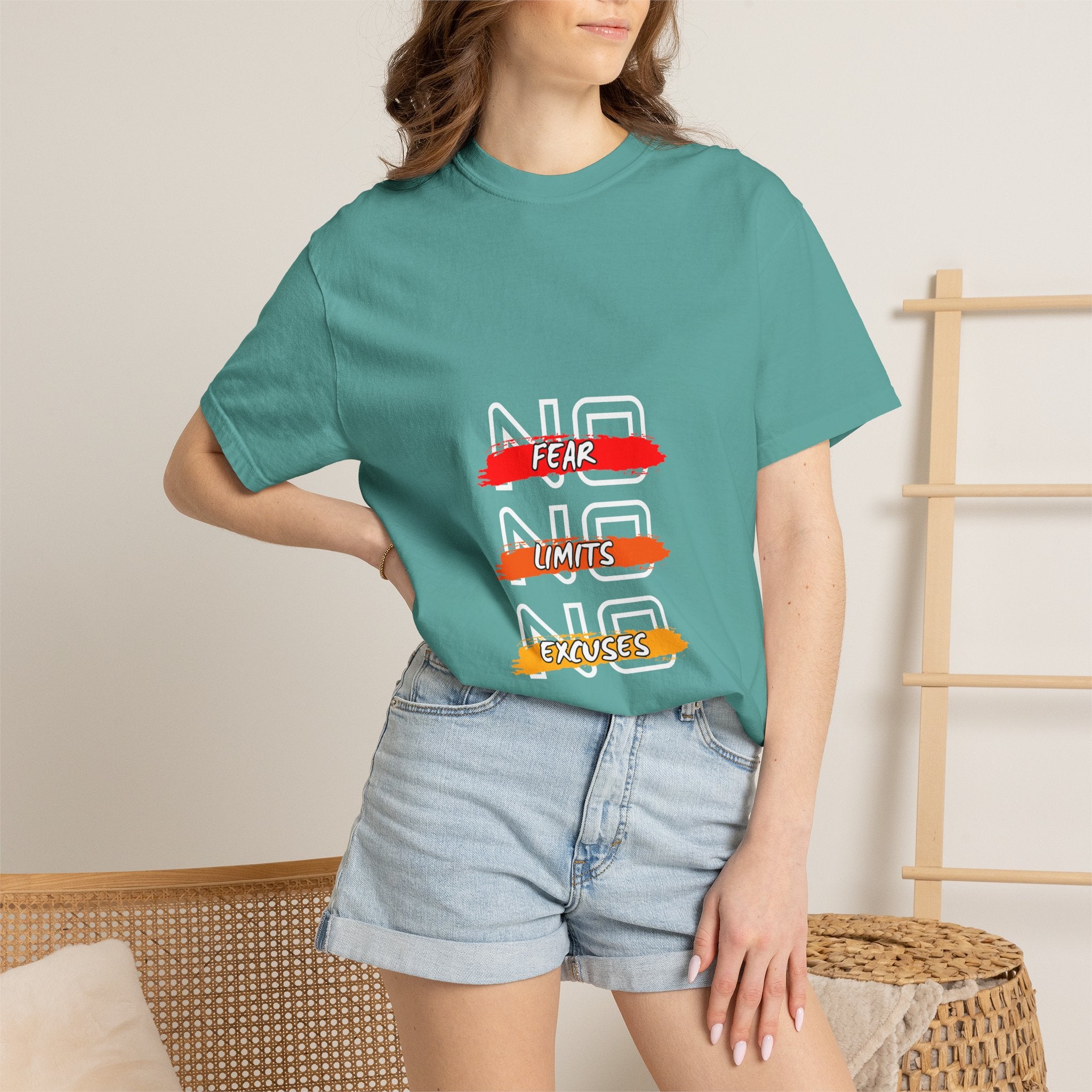 T-Shirt — "No Fear, No Limits, No Excuses" Motivational Graphic Tee